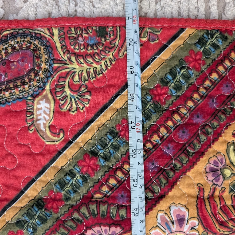 Paisley quilt bedspread twin size reversible with pillow sham by Baltic Linen Co